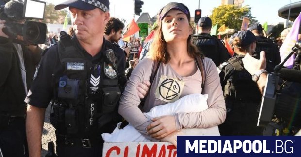 Австралийската полиция арестува и повдигна обвинения на 72 души участвали