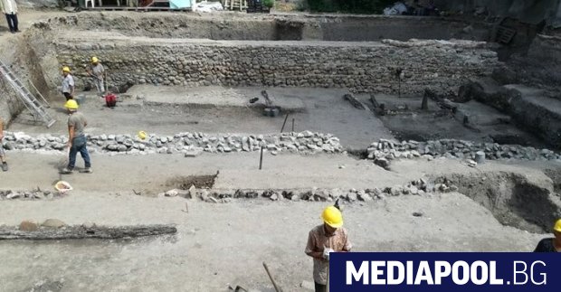 Добре запазени части от укрепителните стени на Сердика са разкрити