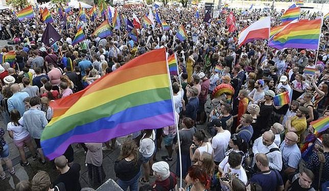 Демонстрация в подкрепа на ЛГБТ общността във Варшава