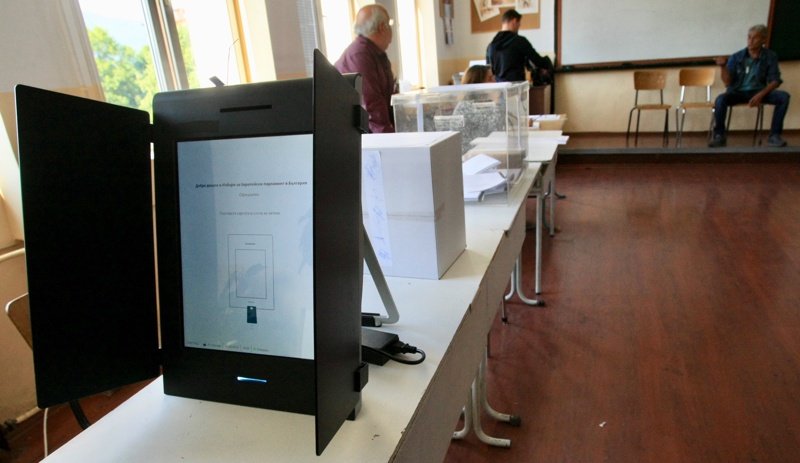 Депутатите решиха: Машинното гласуване отпада само за местни избори