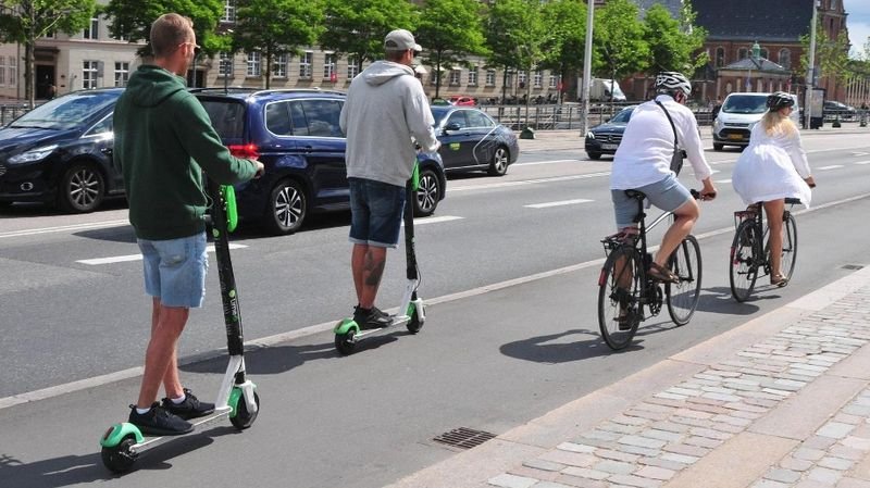 Германия променя правилата за движение в полза на велосипедите и електрическите скутери