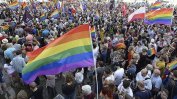 Хиляди излязоха в полските градове в подкрепа на ЛГБТ общността