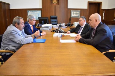 Гешев е загрижен за синдикалните права на трудещите се