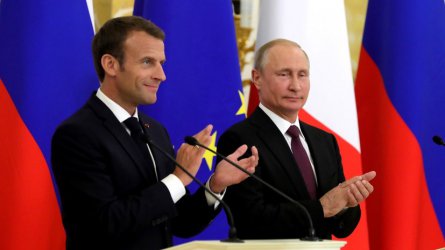 Макрон призова Путин да спазва демократичните принципи