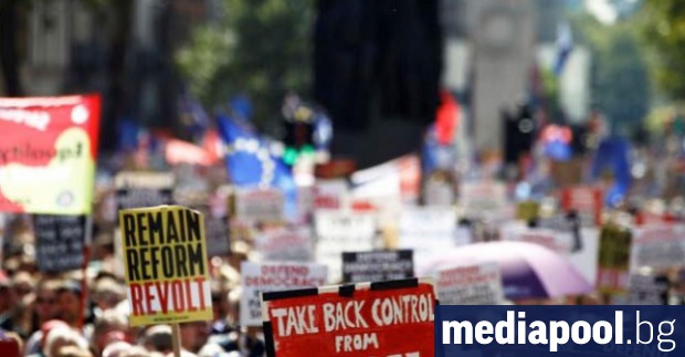 Протестни демонстрации се проведоха в събота в Лондон и десетки