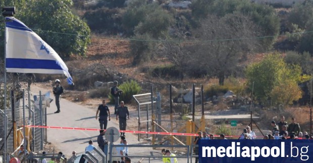 Трима израелци са ранени в петък при нападение недалеч от