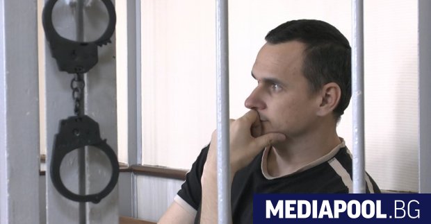 Украинският кинорежисьор Олег Сенцов който излежава присъда в Русия е