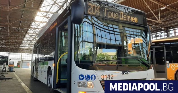 Нови автобуси вече ще се движат по линия 204 в