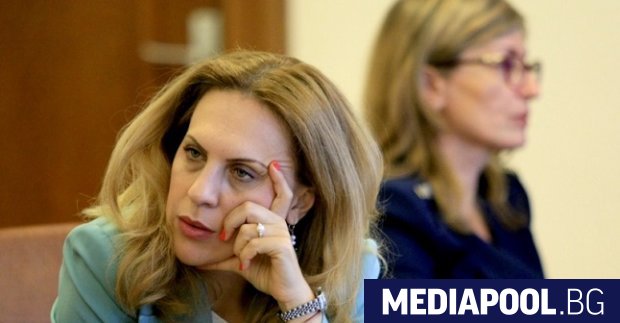 Вицепремиерът по демографската политика Марияна Николова чиято известност до онзи