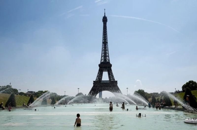 Хиляда и петстотин души са починали това лято във Франция заради силните жеги
