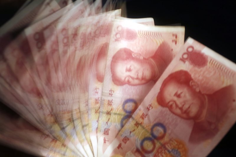 Централната банка на Китай понижи курса на юана до нов 11-годишен минимум