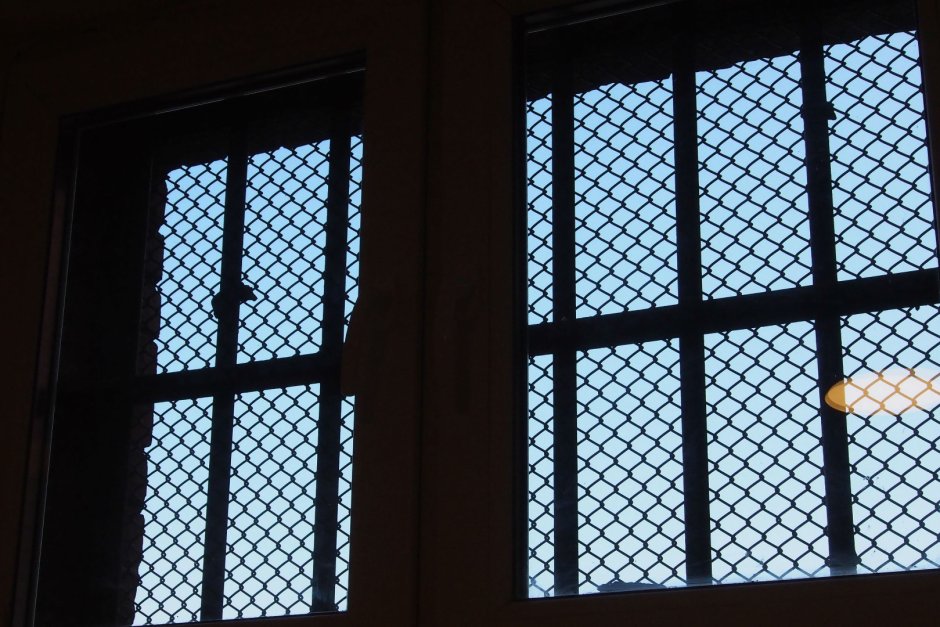 Двама души са избягали от затвора в Стара Загора