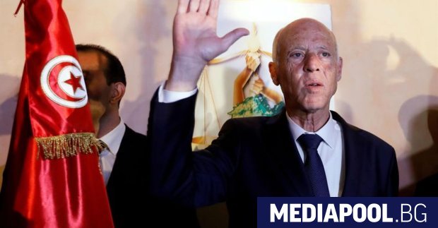 Юристът Каис Сайед бе избран за президент на Тунис със