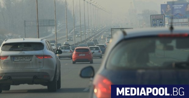 Замърсяване с азотен диоксид на натоварени кръстовища и булеварди в