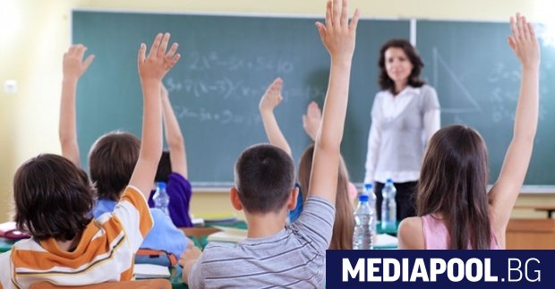 Учебните програми по математика може да бъдат облекчени и улеснени