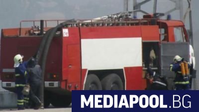 Тир, превозващ гуми, се запали в пловдивския участък на автомагистрала