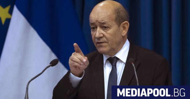 Френският външен министър Жан-Ив Льо Дриан реши да не присъства