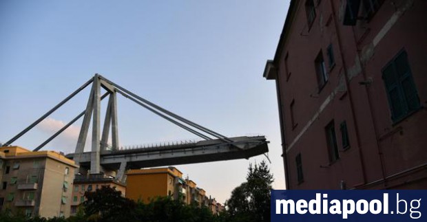 Част от новият мост в Генуа който трябва да замени