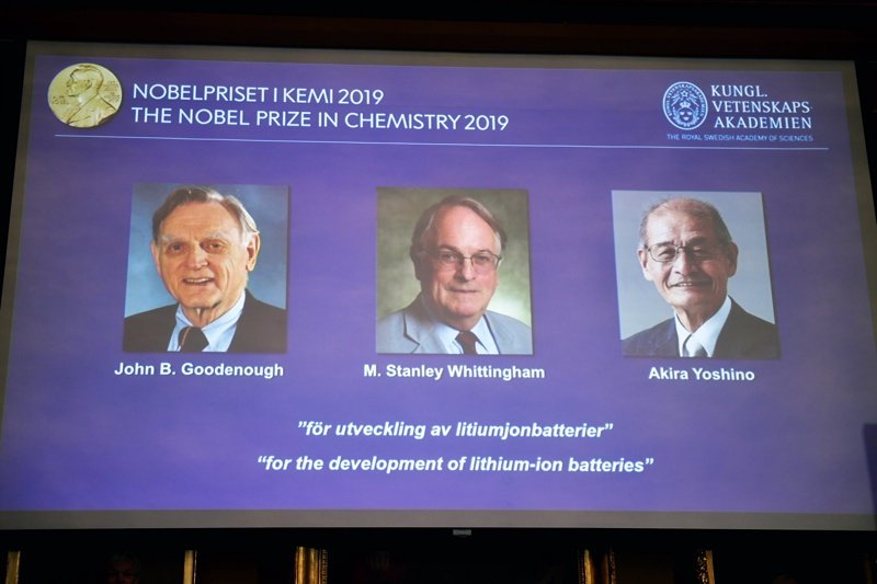 Създателите на литиево-йонните батерии взеха Нобел за химия