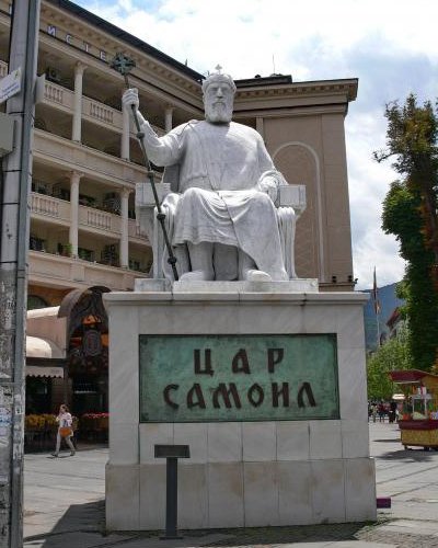 Паметник на цар Самуил в Скопие.