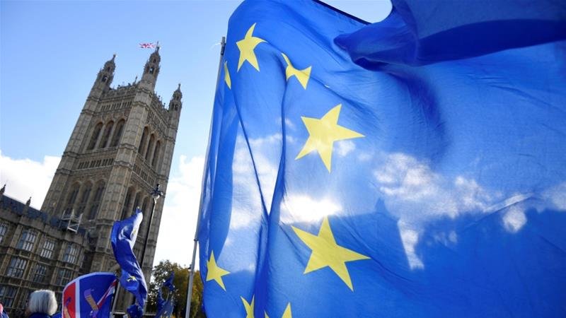 Великобритания възнамерява да спре свободното движение на граждани от ЕС през 2021 г.