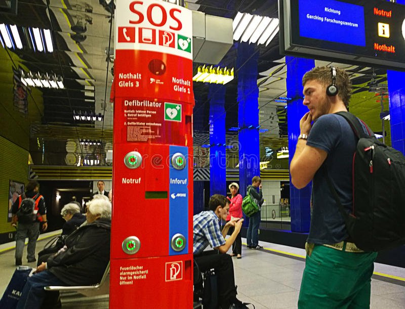 В мюнхенското метро има дефибрилатори на всяка станция
