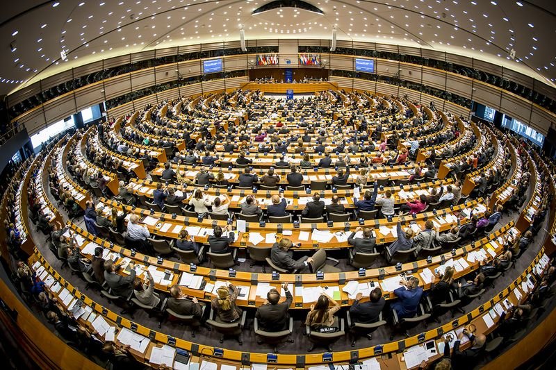 Евродепутатите искат "енергична стратегия" на ЕС срещу "руската дезинформация"