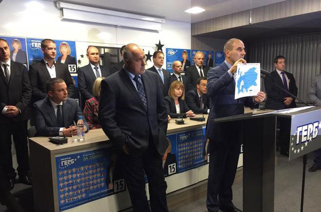 Цветанов показва "синята карта" след изборите през 2015 година