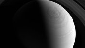 Учени откриха признаци на живот на сатурновата луна Енцелад