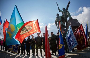 Как Русия насажда руска идентичност на Крим
