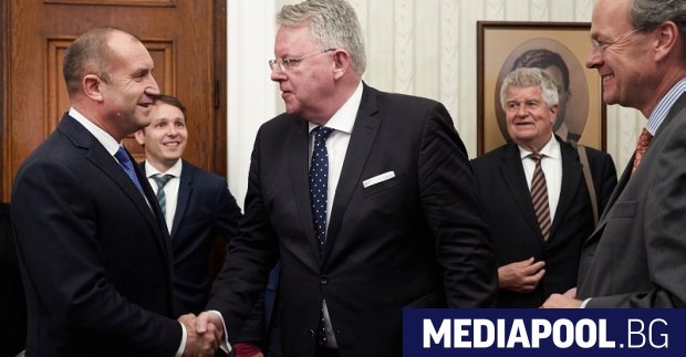 Само свободни и независими от политическо и икономическо влияние медии