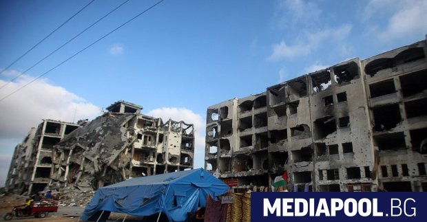 Израелската военна авиация нанесе удари по ивицата Газа рано тази