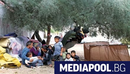Турция принудително изпраща сирийски бежанци в район в Сирия близо