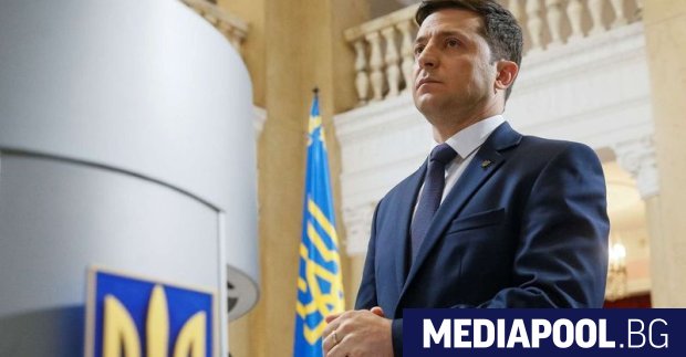 Украинският президент Володимир Зеленски призова депутатите от финансовата комисия в