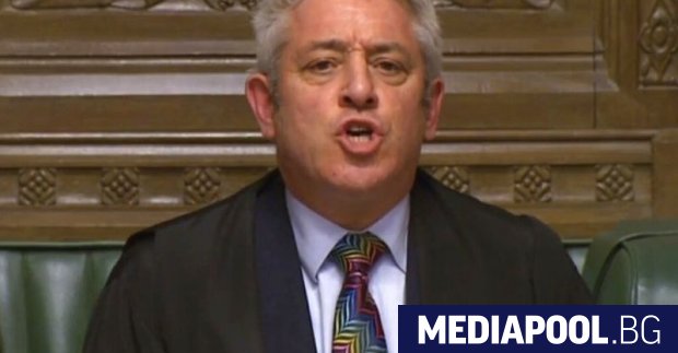 Британските депутати изпратиха с бурни овации и комплименти Джон Бъркоу