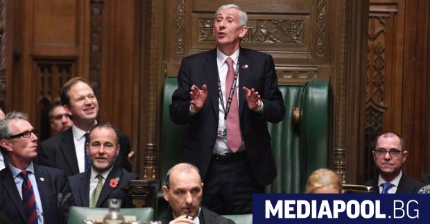 Депутатът от опозиционната Лейбъристка партия Линдзи Хойл бе избран в