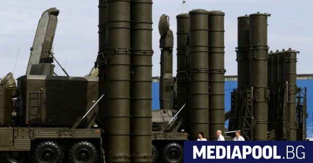 Турция обсъжда допълнителни покупки на противоракетната отбранителна система С-400 от