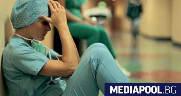 Здравните работници са подложени на силен стрес и дори психическо