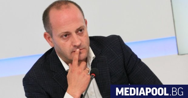 Евродепутатът от Демократична България Радан Кънев разведри атмосферата във Фейсбук