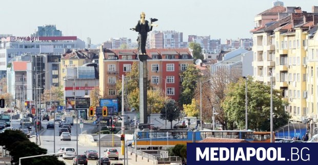 Битката за балотажа в София започна в изборната нощ след