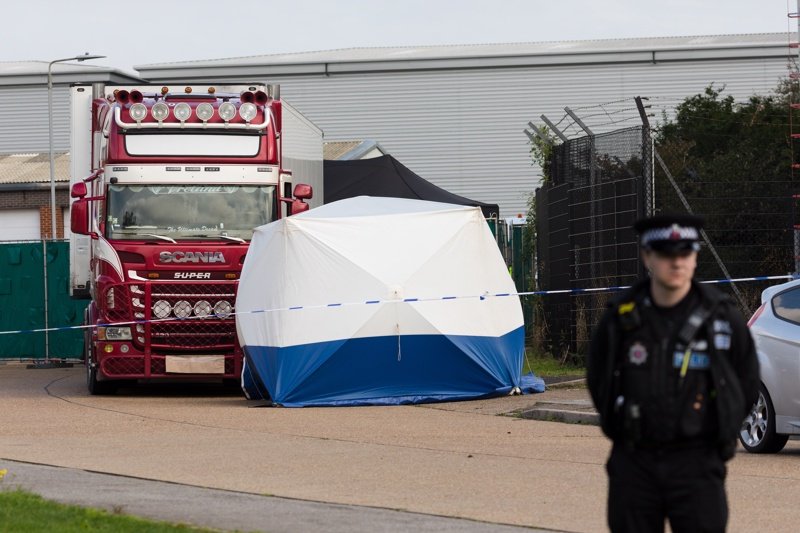 Още се уточнява дали телата, намерени в камион в Англия, са на китайски граждани