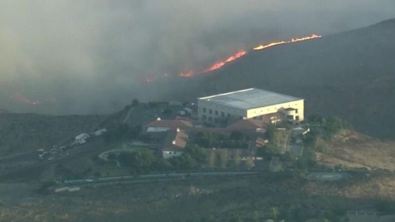Нов пожар в Калифорния застраши президентската библиотека "Роналд Рейгън"