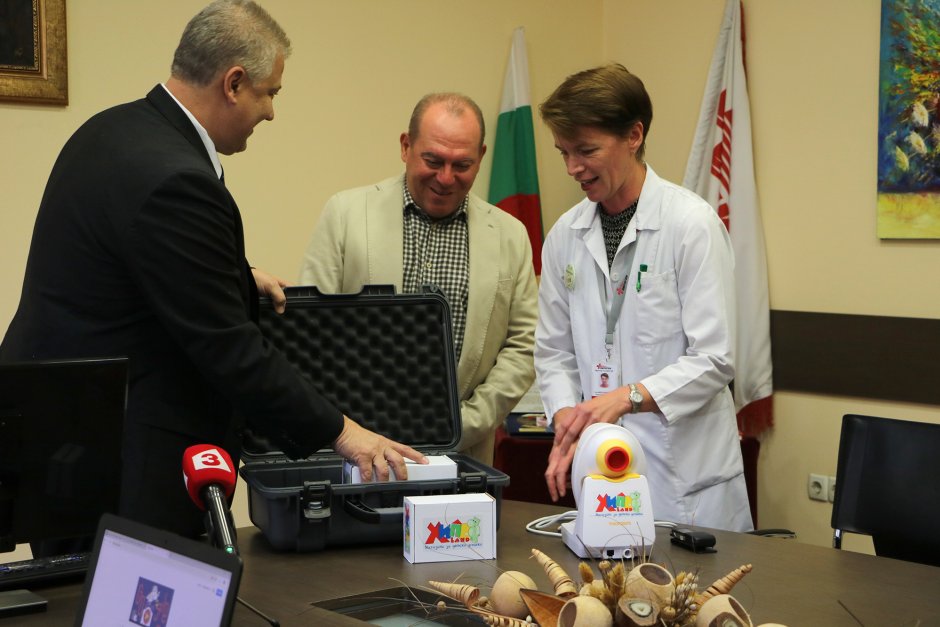 Детското отделение на “Пирогов“ получи модерен апарат за диагностика на астма