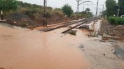 Мъж е загинал и двама души са в неизвестност след проливни дъждове в Каталуния