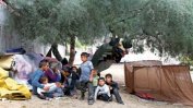 Турция депортира сирийски бежанци в планираната зона за сигурност в Северна Сирия