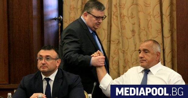 Премиерът Бойко Борисов отказа да отговори в петък в Народното