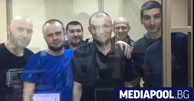 Шестима кримски татари получиха днес в Русия тежки присъди за