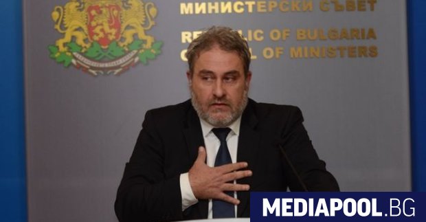 Министърът на културата Боил Банов продължава да твърди че пропуснатият