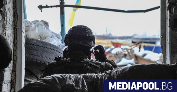 Украйна и проруските сепаратисти отложиха от днес за утре изтеглянето