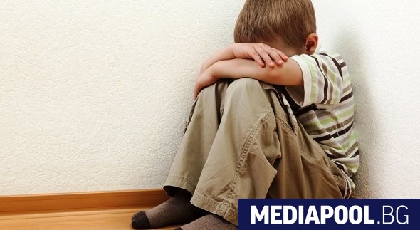 България е заменила системата си от големи и стари сиропиталища